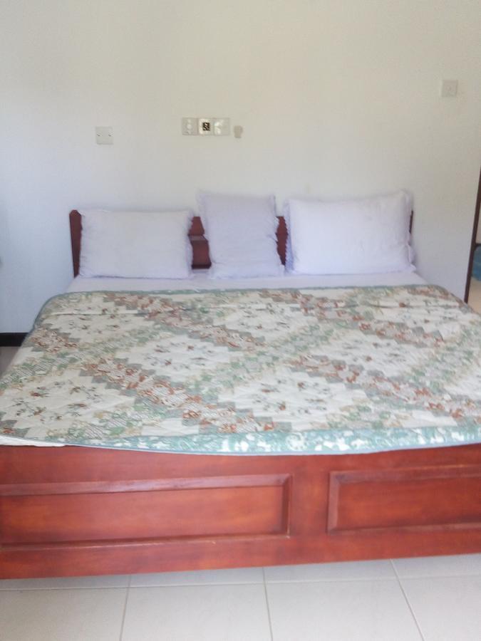 Hotel Whitehouse ทิซซามาฮารามา ภายนอก รูปภาพ